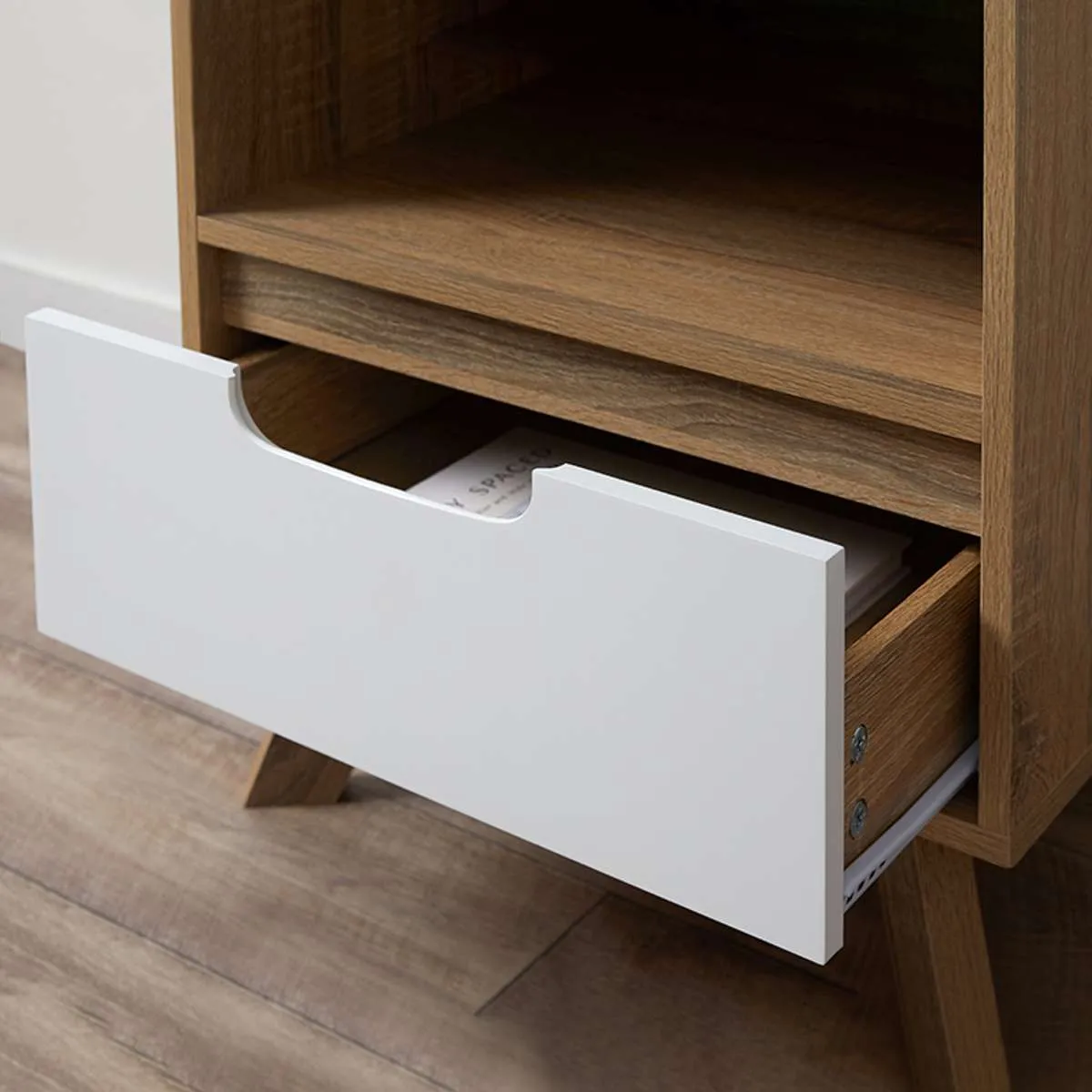 Chelsea Bedside Table Mocka