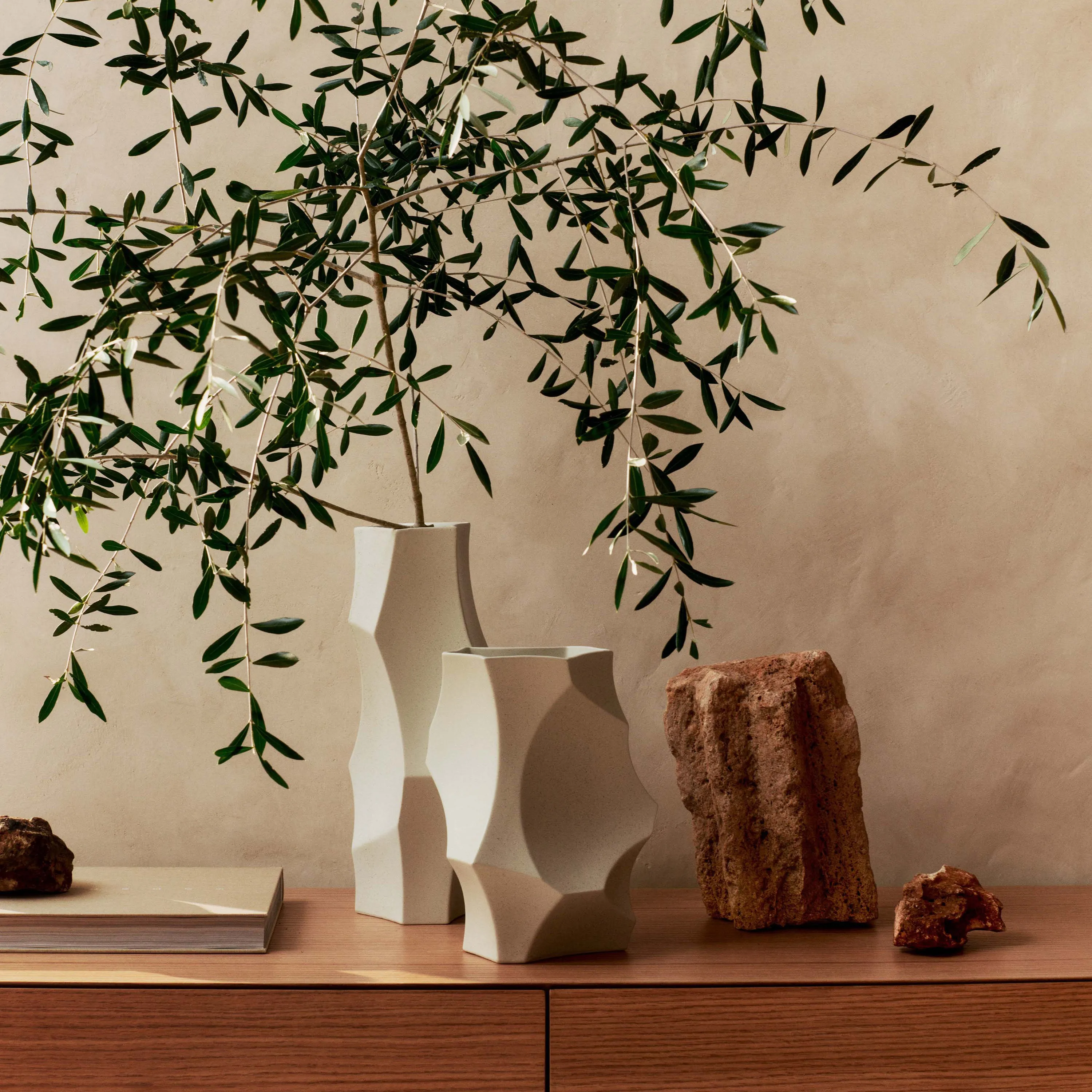 Cueva Vase