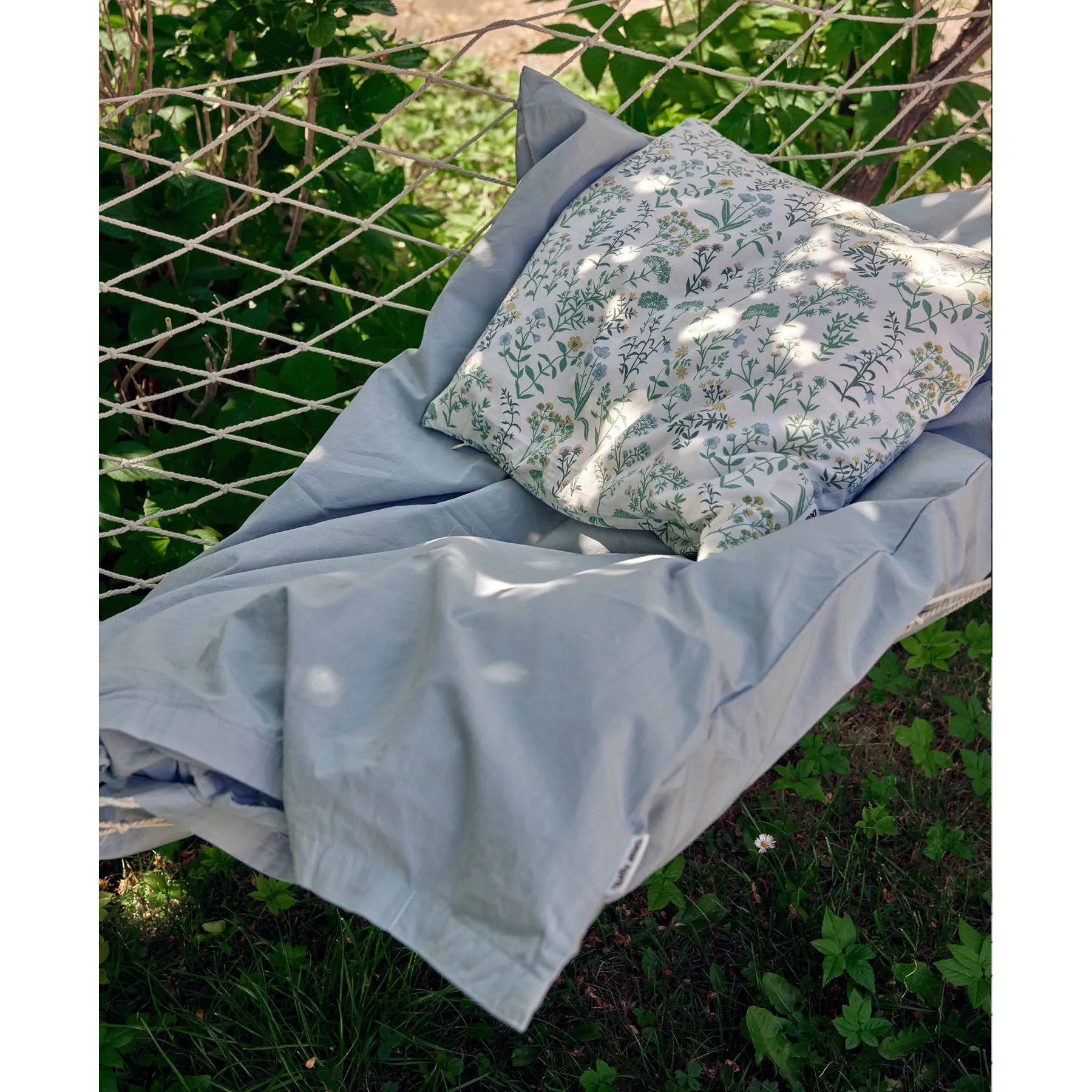 Dear April Adult Bedding, 140x200 / 63x63cm, Sea Notes