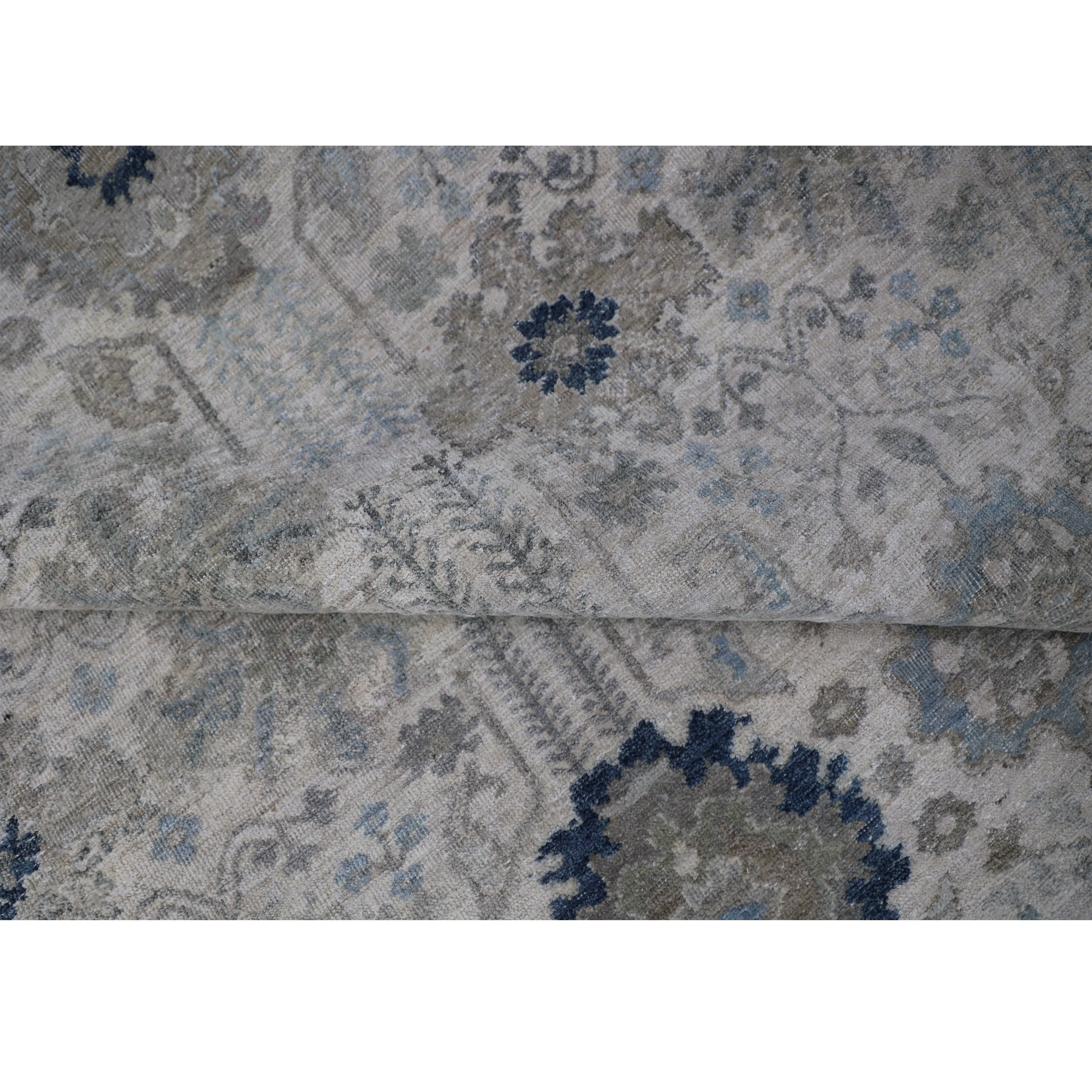 Grey Traditional Wool Rug - 10' x 13'9"