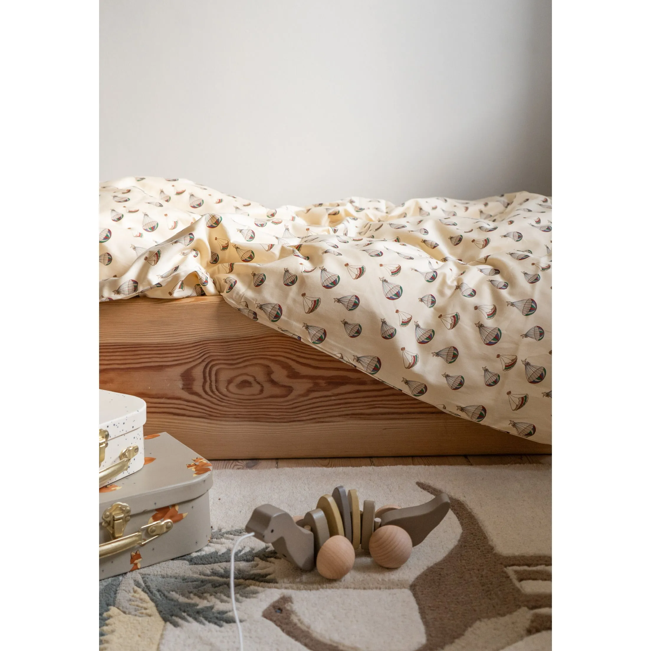 Konges Sløjd Junior Bedding GOTS 140x100 Léviter Extraordinaire
