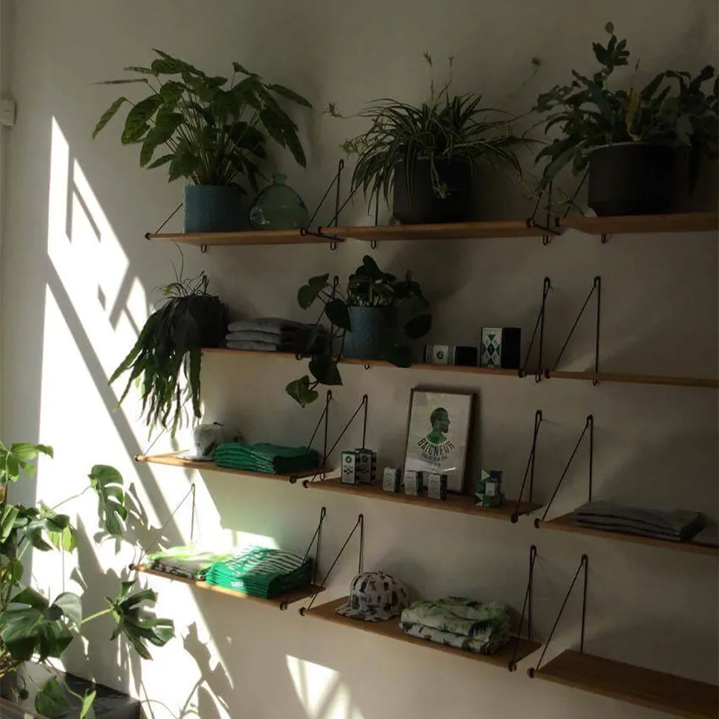 Loop Shelf