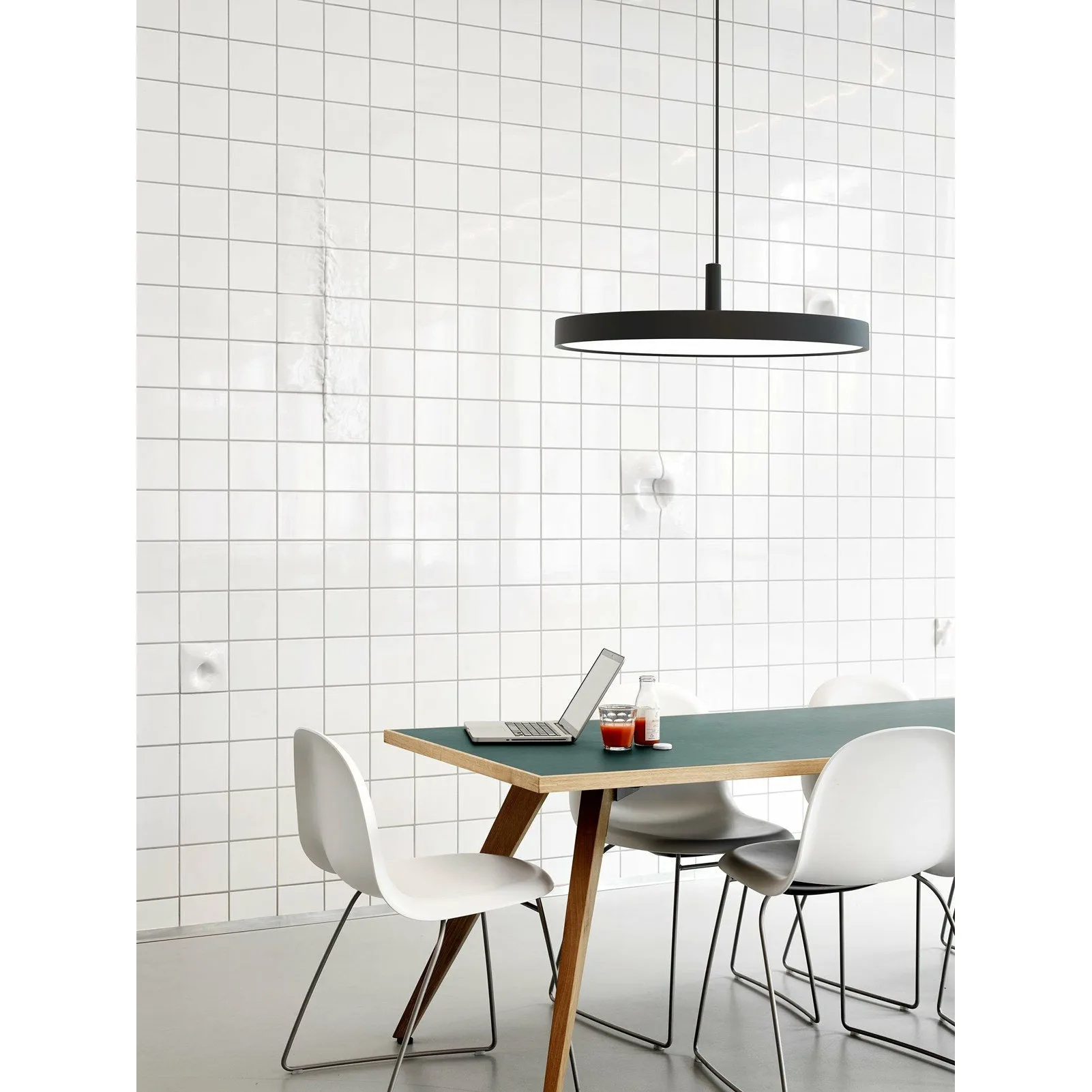 Louis Poulsen Lp Slim Round Pendant  440 Mm, Black