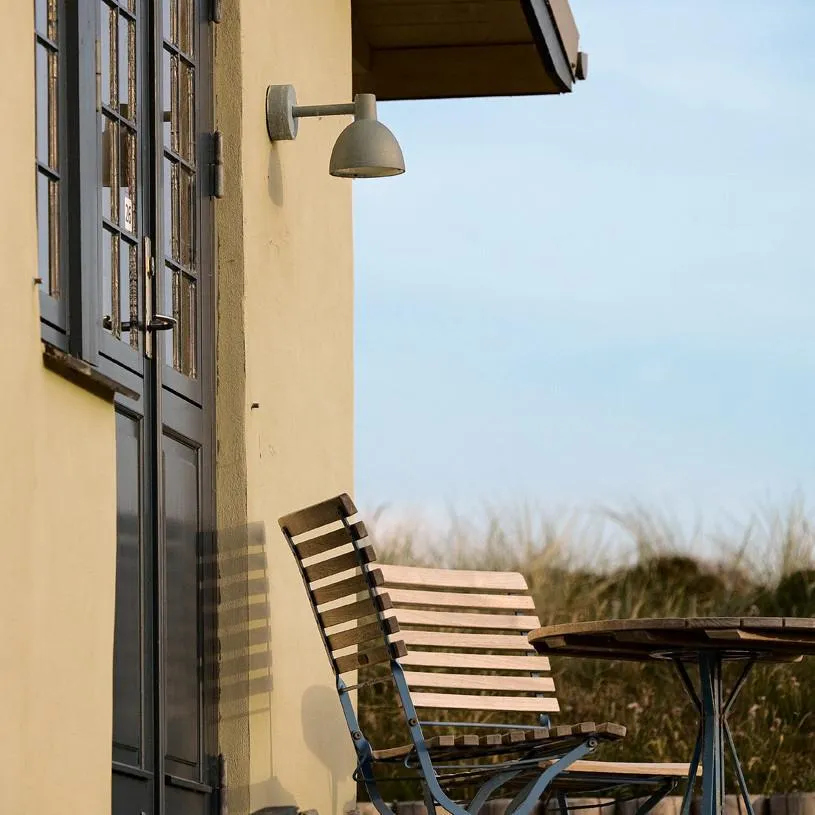 Louis Poulsen Ph 3 21/2 Outdoor Wall Lamp, Black
