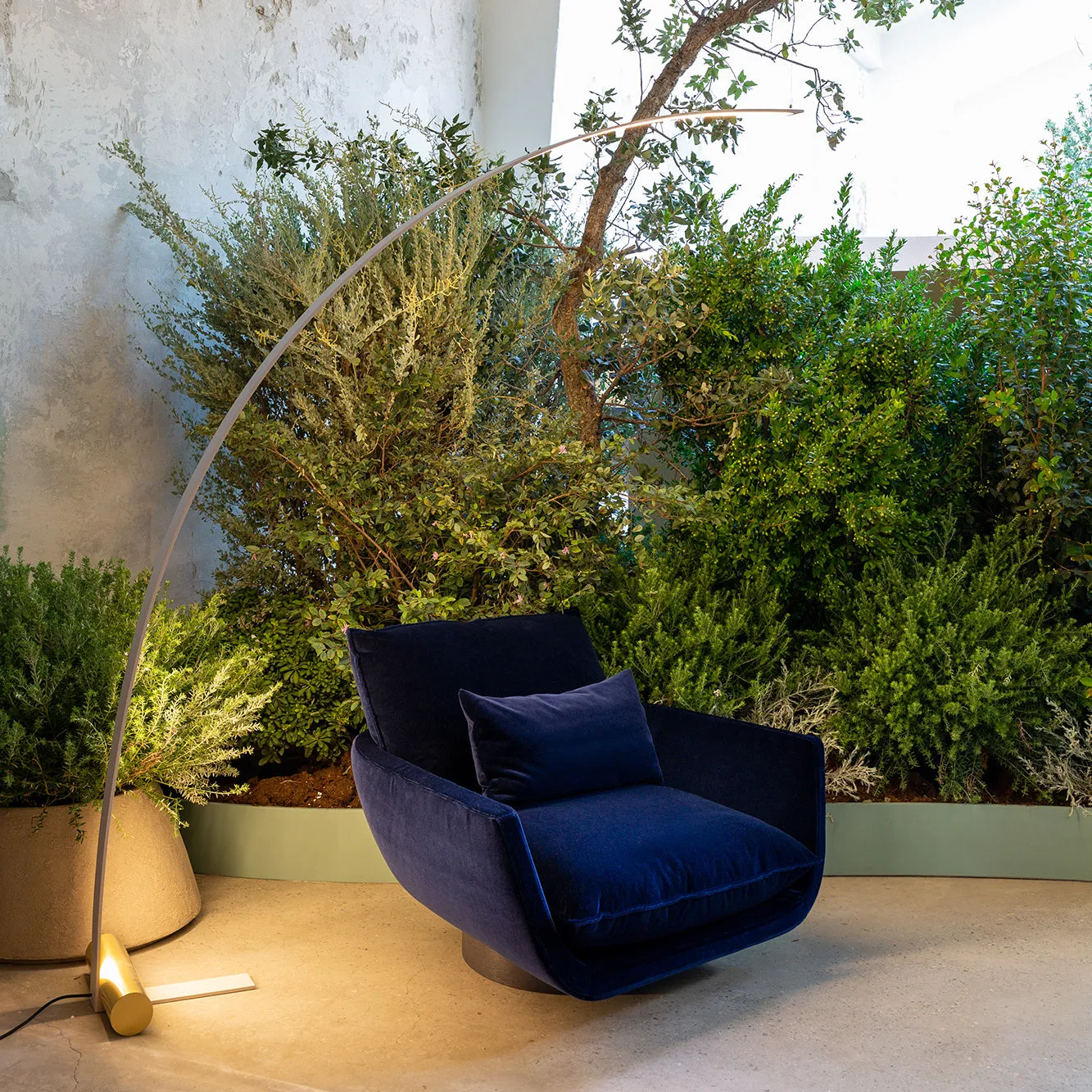 Nastro Big Arc LED Floor Lamp