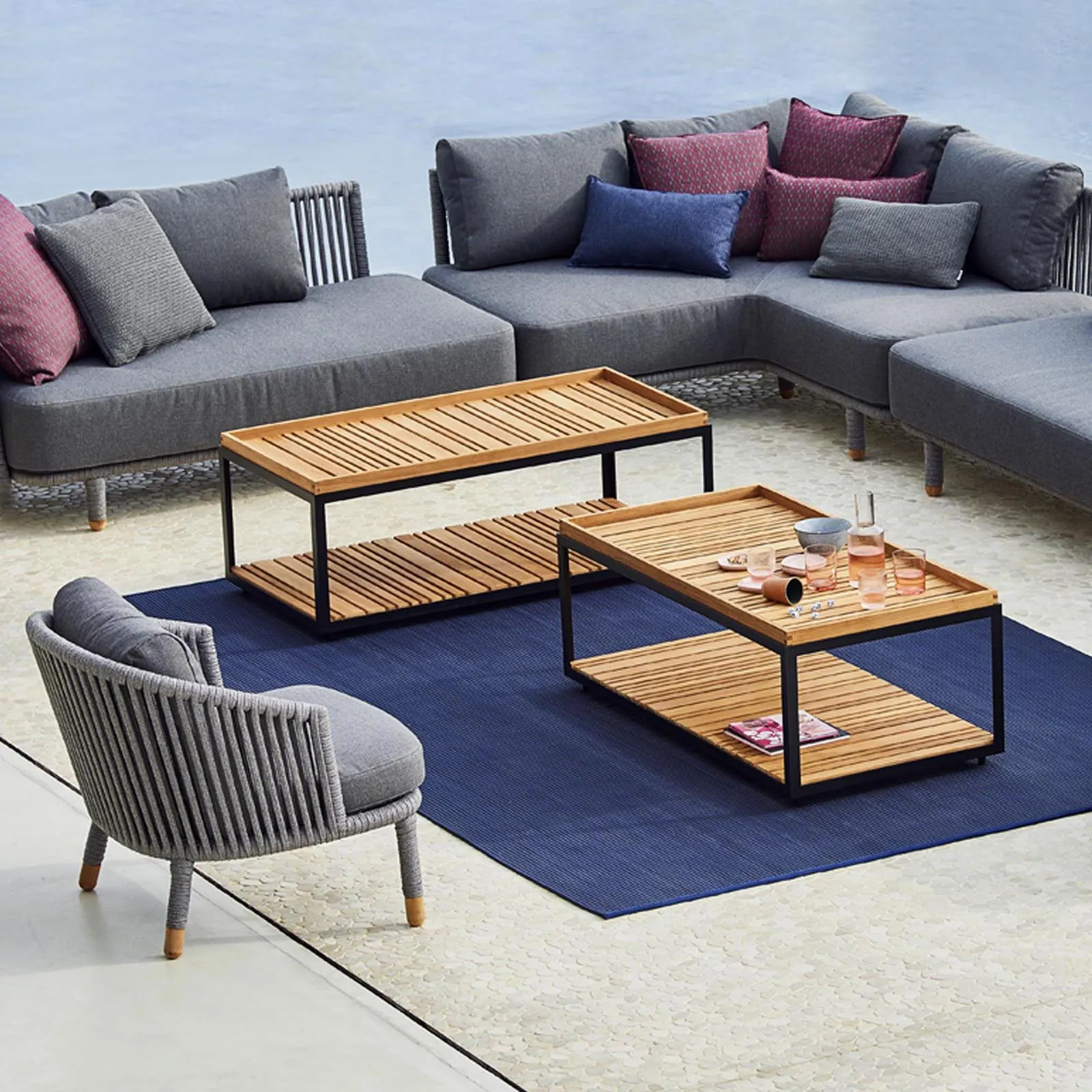 Rectangular Level Outdoor Coffee Table