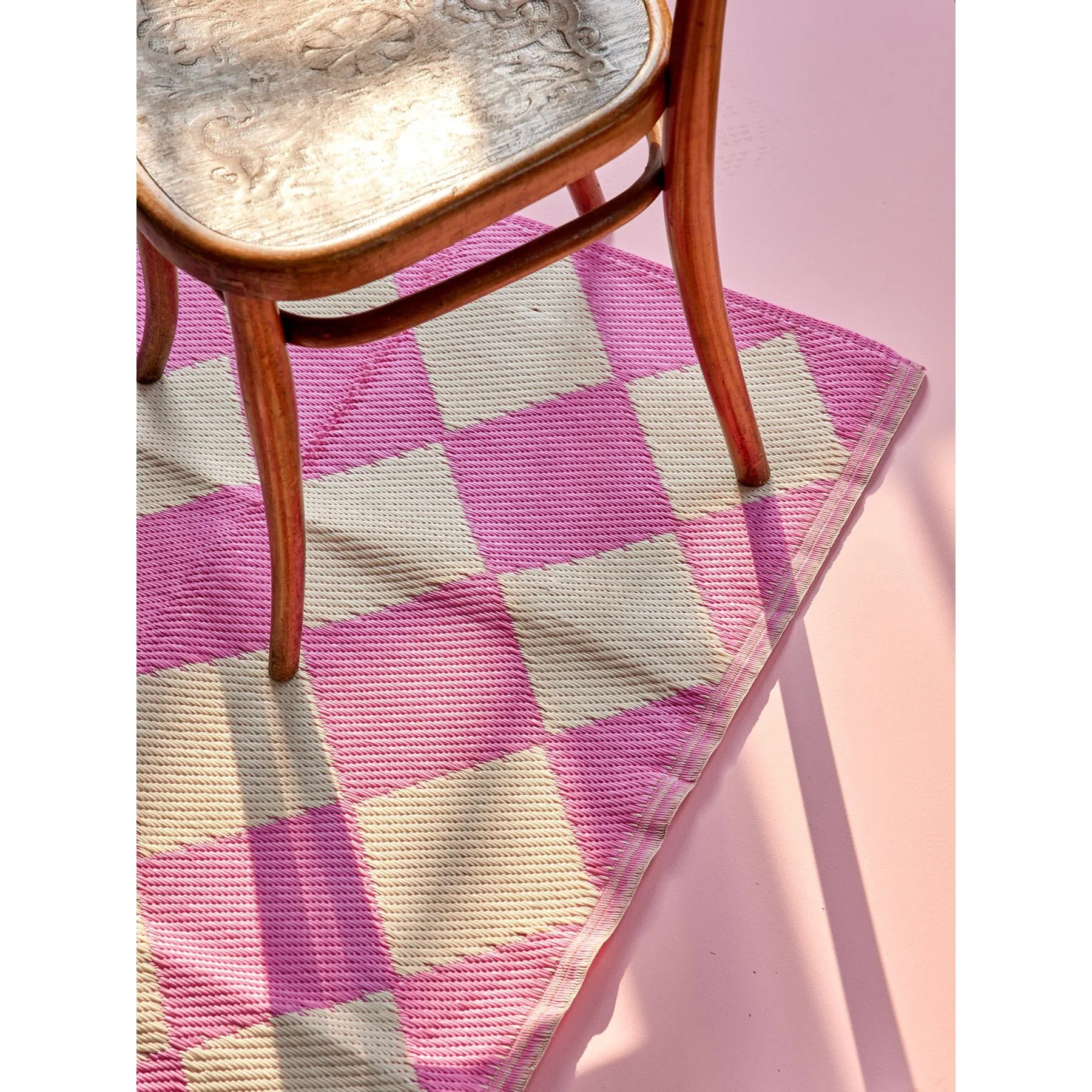 Rice DK Recycled Plastic Runner with Soft Pink Harlequin Checkers