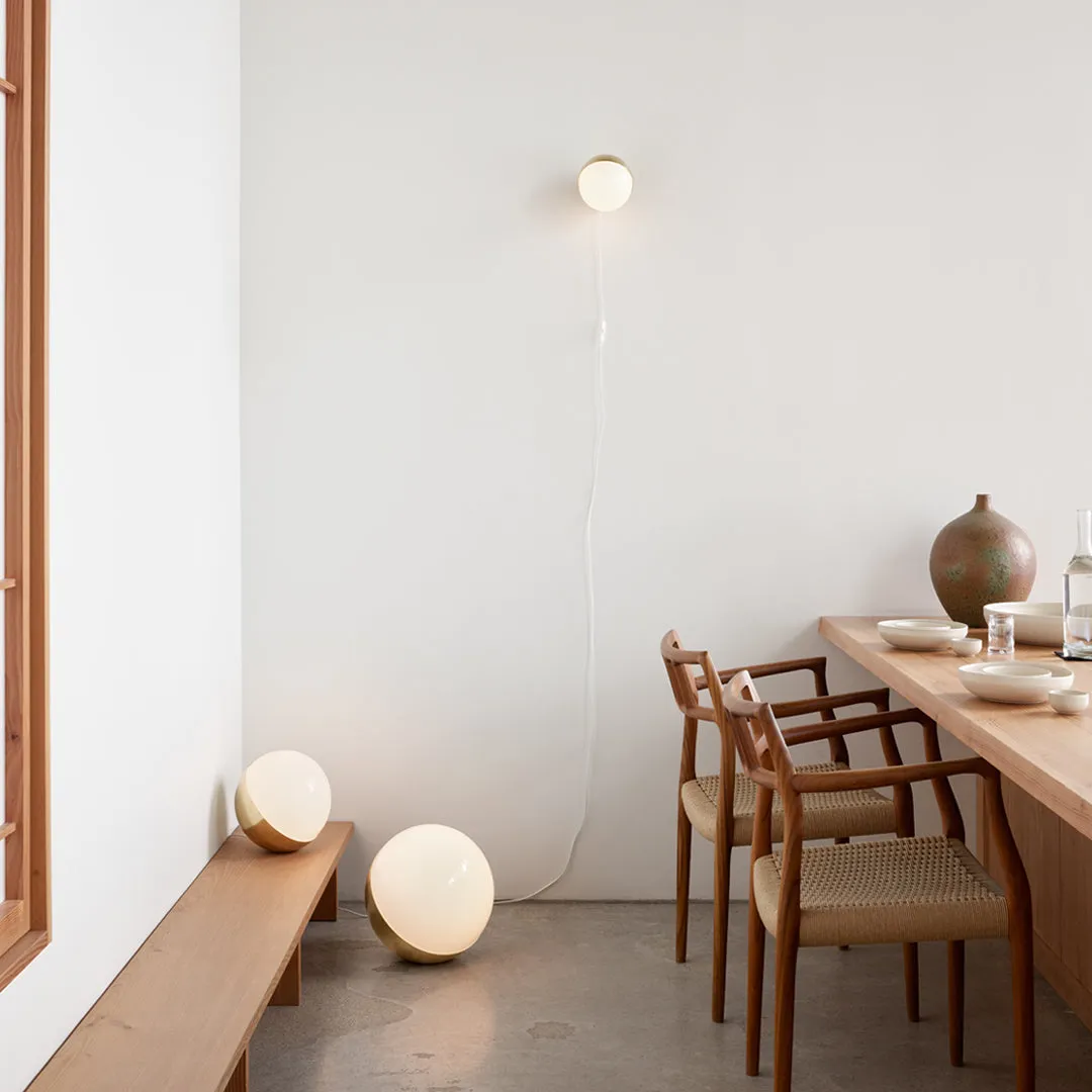 VL Studio Table Lamp