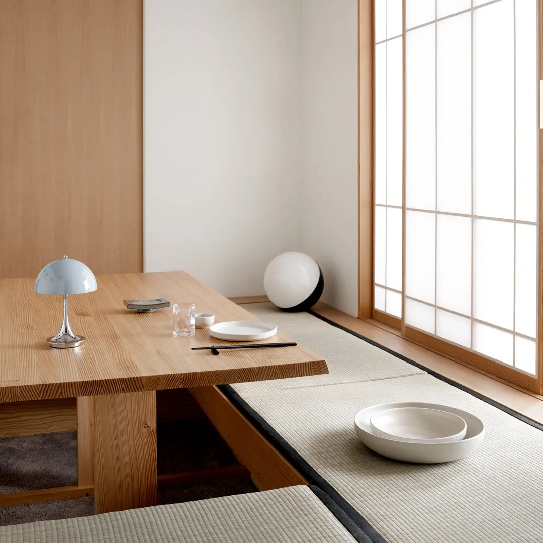 VL Studio Table Lamp